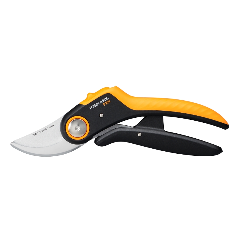 1057170 Nůžky zahradní Plus™ PowerLever™ dvoučepelové P721 Fiskars