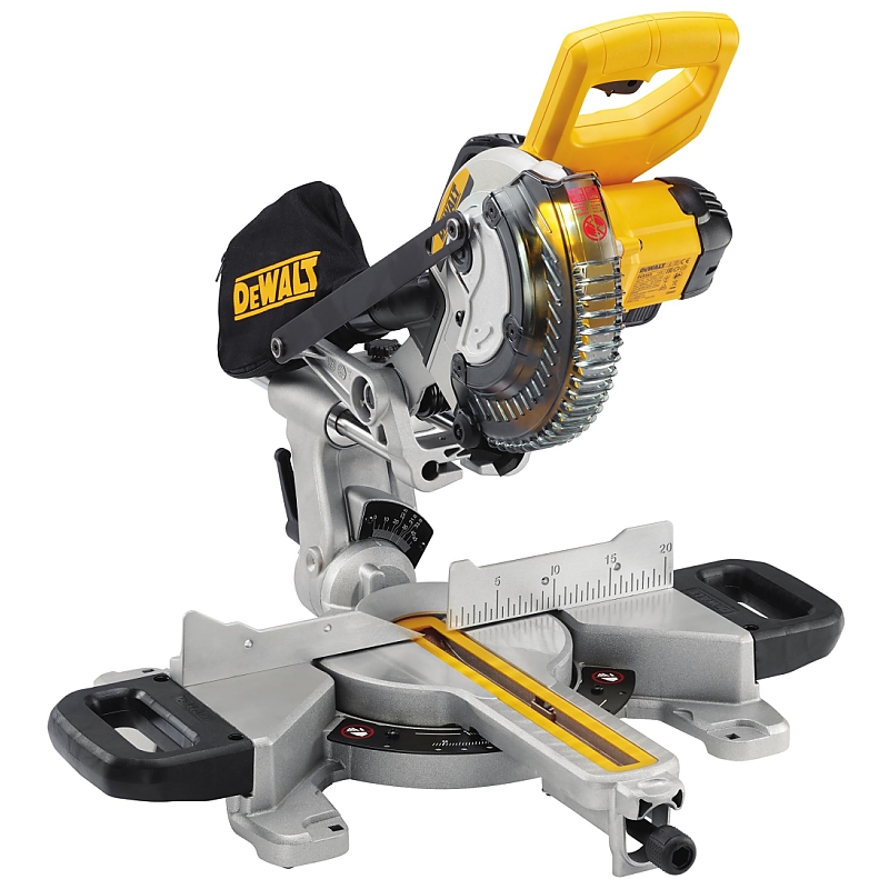 DCS365N Aku pokosová pila 18V XR bez baterie s koutoučem 184 mm DeWALT