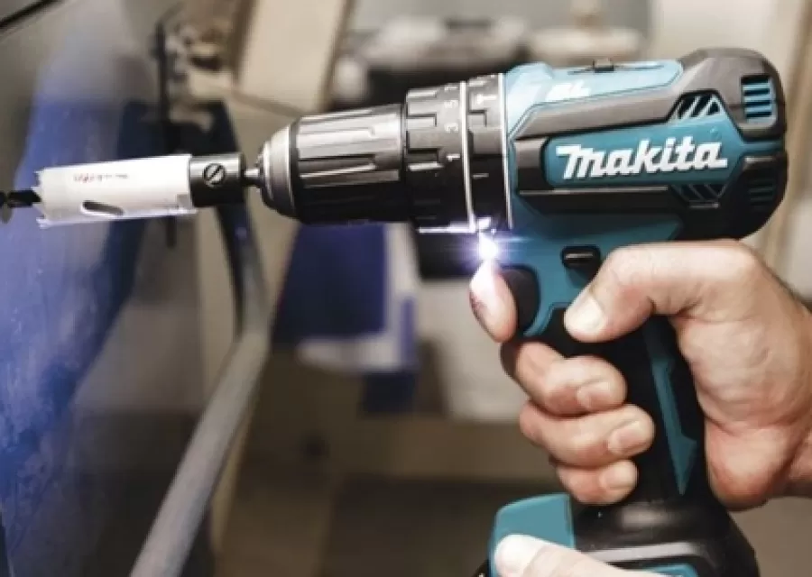 Recenze aku vrtačky Makita DHP485RFJ