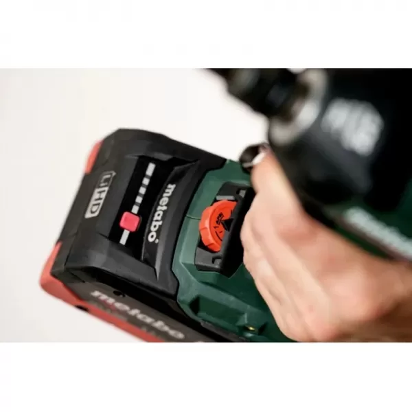 Aku rázový utahovák 18V 2x4 Ah SSW 18 LTX 550 BL Metabo 602404800