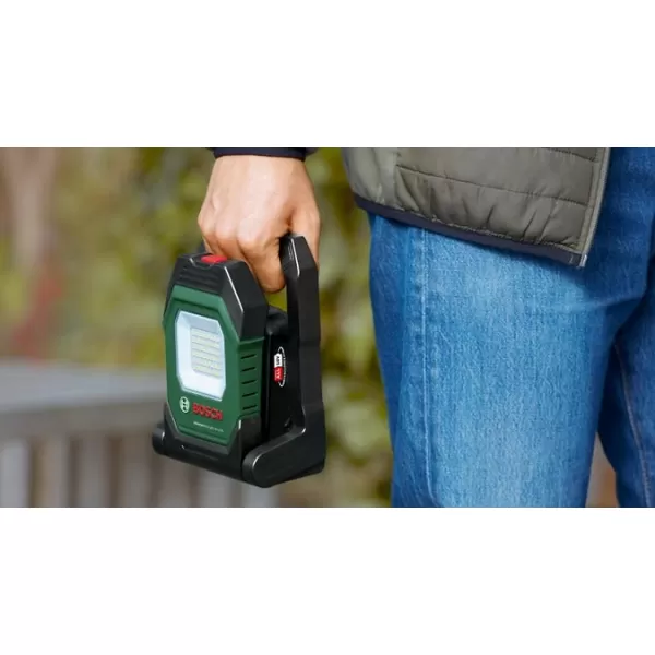 Aku LED pracovní světlo 18V bez aku Bosch UniversalWorkLight 18V-2100 06039A1300