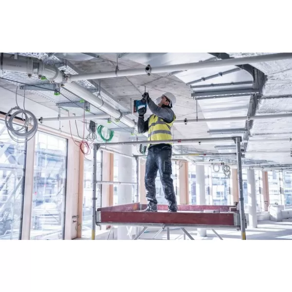 Sada 3 kusů 18V nářadí Bosch GSR 18V-45 + GBH 18V-22 + GWS 18V-8 + GBA 2.0 Ah + GBA 4.0 Ah + GAL 18V-40 + brašna