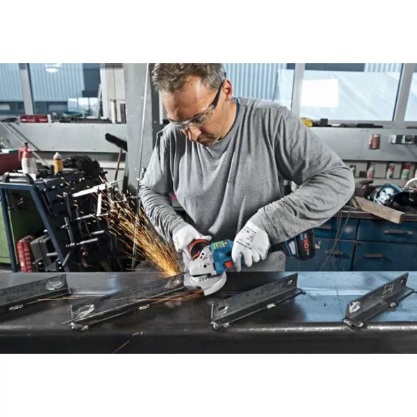 Aku úhlová bruska 2x8,0Ah Bosch BITURBO GWS 18V-15 SC 06019H6101