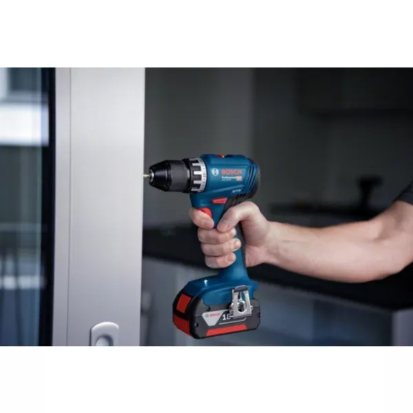 Sada 3 kusů 18V nářadí Bosch GSR 18V-45 + GBH 18V-22 + GWS 18V-8 + GBA 2.0 Ah + GBA 4.0 Ah + GAL 18V-40 + brašna