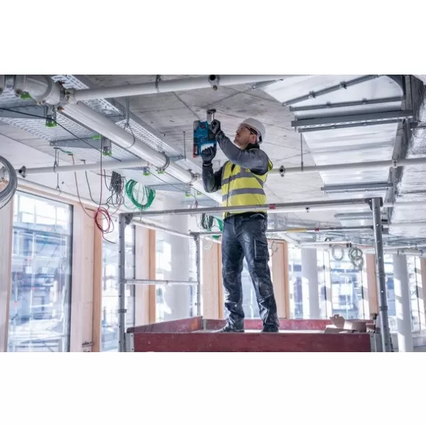 Sada 3 ks 18V nářadí: GSR + GWS + GBH + 2× GBA 18V 4.0 Ah + GAL 18V-40 Bosch 0615A50094