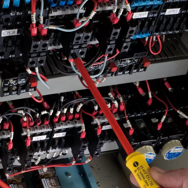 Šroubovák Phillips izolovaný Ph2x125mm Stanley FatMax 1-65-416