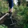 Ergonomic hrábě na půdu se zahnutou násadou Fiskars 1077112