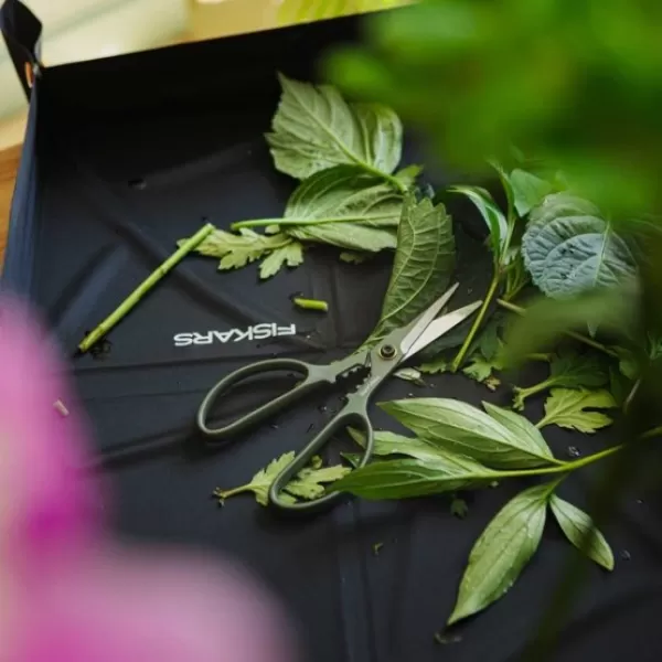 Plant Care sada nůžek s pouzdry, 3 ks Fiskars 1075317