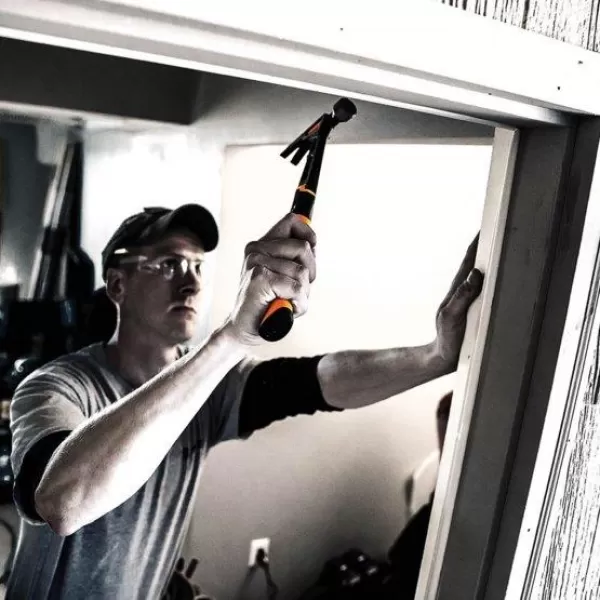 Tesařské kladivo L Fiskars 1020214