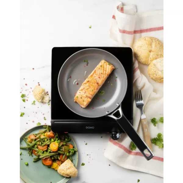 Sklokeramický jednoplotýnkový vařič DOMO DO30111KP