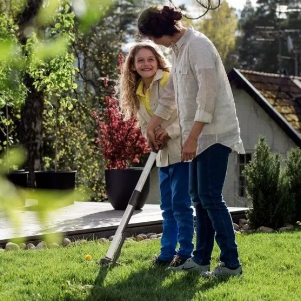 Lehký vytrhávač plevele White Fiskars 139940