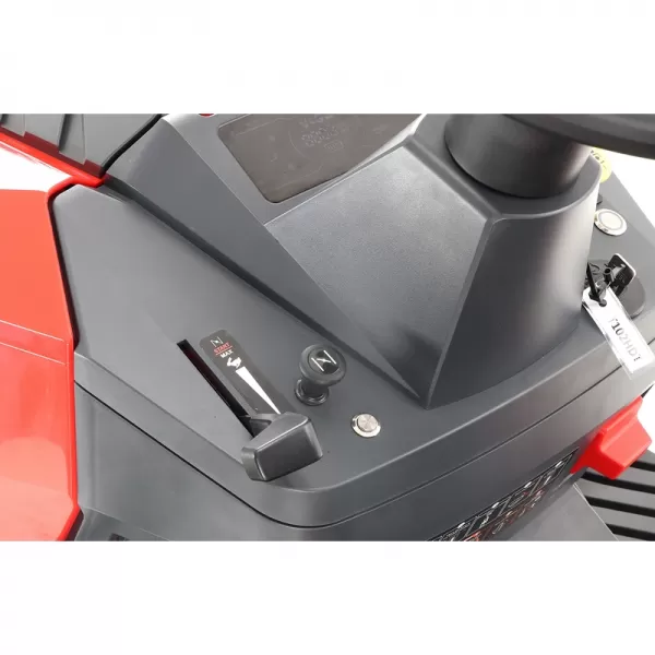 Travní traktor VeGA T92H