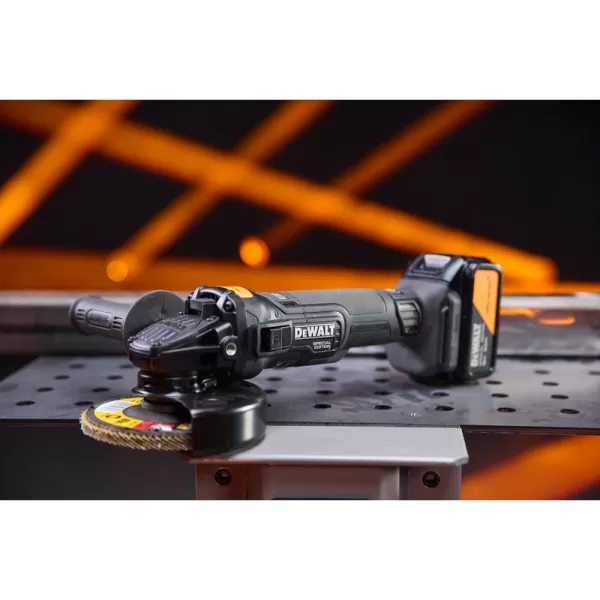 Aku úhlová bruska 125 mm 18V/2x5,0Ah McLaren DeWALT DCG45MP2T