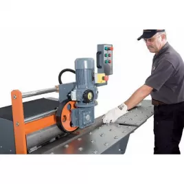 Vstupní a výstupní stůl pro ukosovací systém N.KO Machines UZ20 „Express“