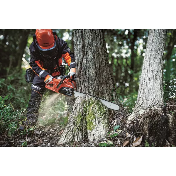 Aku řetězová pila 500 mm Li-ion XGT 40V bez aku Makita UC030GZ03