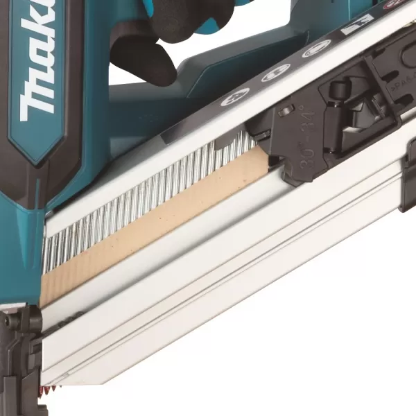Aku hřebíkovačka 50-90 mm Li-ion XGT 40V bez aku Makita BN001GZ