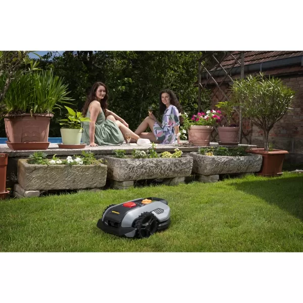 Robotická akumulátorová sekačka 500 m2 s možností ovládání přes WiFi nebo Bluetooth RRM 500 APP Riwall