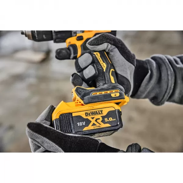 Aku příklepová vrtačka 18V 2x5,0Ah DeWALT DCD805P2T+85dílná sada vrtáků a bitů DT70763