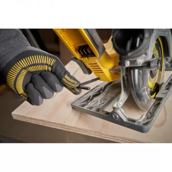 Aku okružní pila 18V/1x4,0Ah STANLEY FATMAX V20 SFMCS551M1T