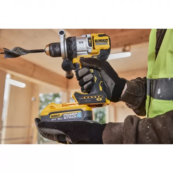 Aku bezuhlíková příklepová vrtačka 18V 2x5,0Ah + příslušenství DeWALT DCD1007H2AT