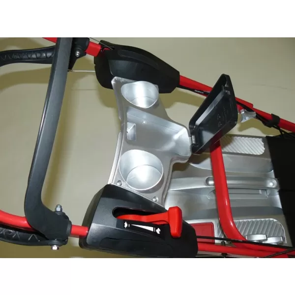 Benzínová sekačka s pojezdem VeGA 525 4SXH 6in1