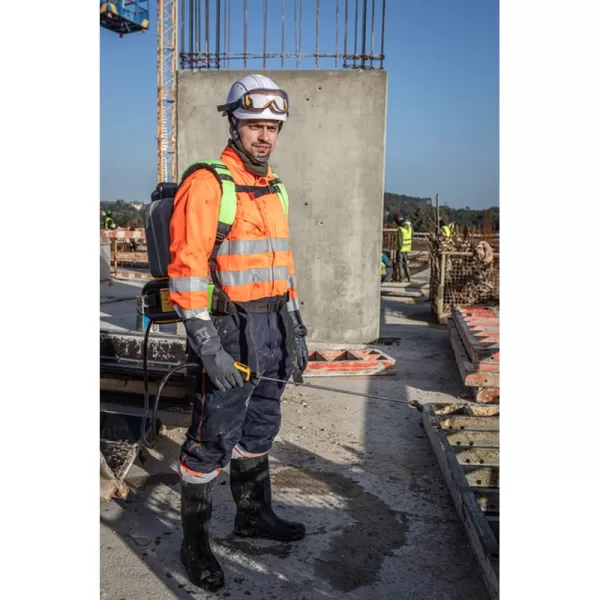 Aku postřikovač chemie 18V bez aku DeWALT DCCS1100N