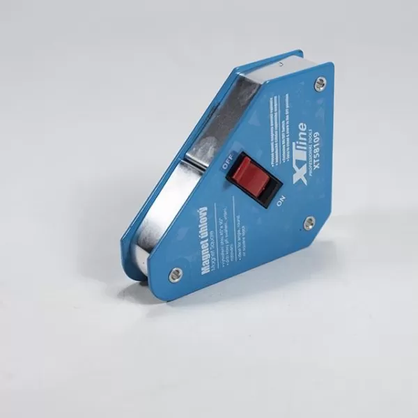 Magnet úhlový s vypínačem 34 kg / 130x152x28 mm XTline XT58113