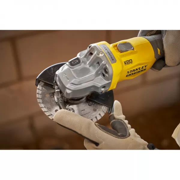 Kombo sada aku nářadí V20 18V 2x4,0Ah Stanley FatMax SFMCK367M2T