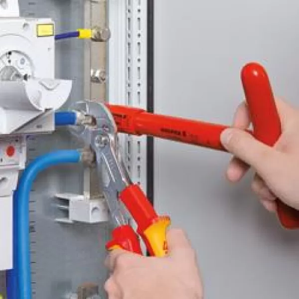 Kleště na vodní čerpadla Hightech Cobra VDE Knipex 87 26 250