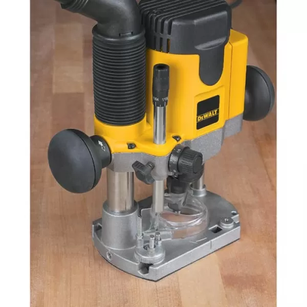 Horní frézka 1100W DeWALT DW621