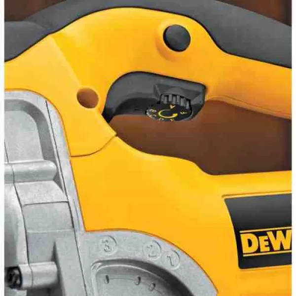 Přímočará pila 701W s horní rukojetí DeWALT DW331K