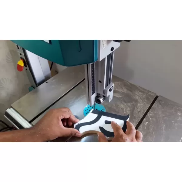 Pásová pila 305mm Makita LB1200F