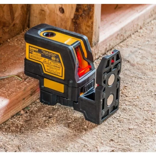 Křížový laser s olovnicí DeWALT DW0822