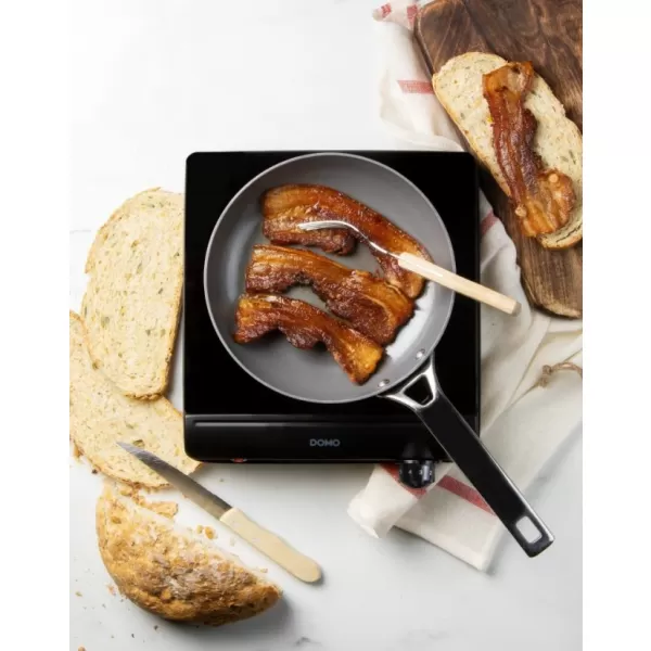 Sklokeramický jednoplotýnkový vařič DOMO DO30111KP