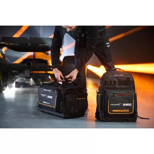 Taška McLaren 22" TOUGHSYSTEM McLaren DeWALT DWST83542-1