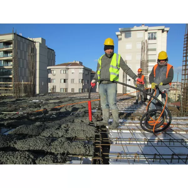 Vysokofrekvenční ponorný vibrátor o průměru 52mm HERVISA PERLES AV 525 T