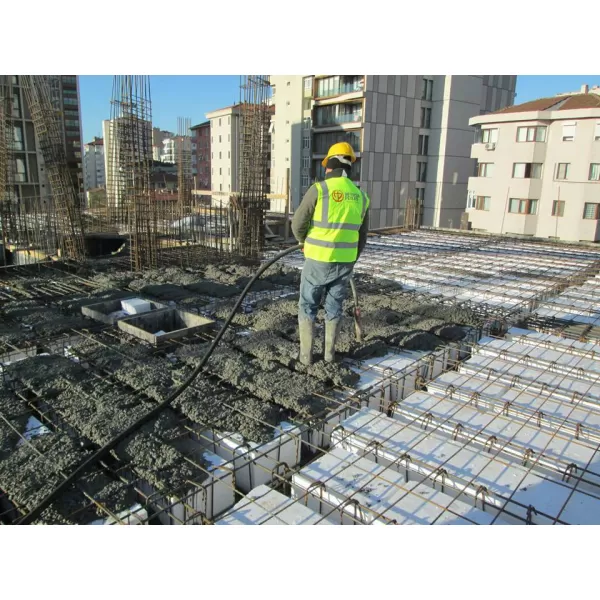 Vysokofrekvenční ponorný vibrátor o průměru 52mm HERVISA PERLES AV 525 T