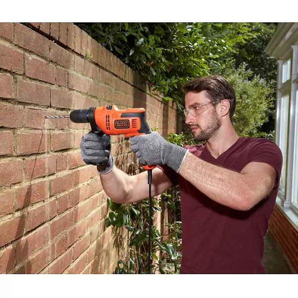 Příklepová vrtačka 500W Black&Decker BEH200K
