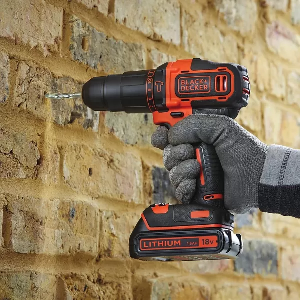 Aku příklepová dvourychlostní vrtačka 18V 1,5Ah Black&Decker BDCHD18
