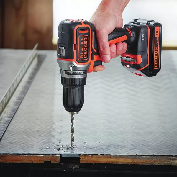 Dvourychlostní aku vrtačka 18V bez aku Black&Decker BL186N