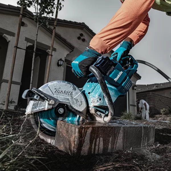 Aku rozbrušovací pila 230mm Li-ion XGT 40V bez aku Makita CE003GZ02
