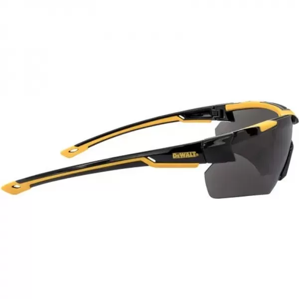 Sportovní brýle – tmavé DeWALT DPG110-2D