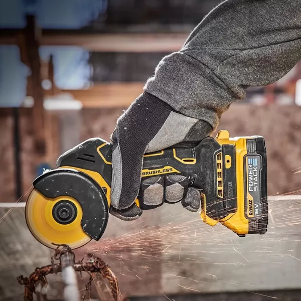 Aku univerzální řezačka 18V 2x1,7Ah DeWALT POWERSTACK DCS438E2T