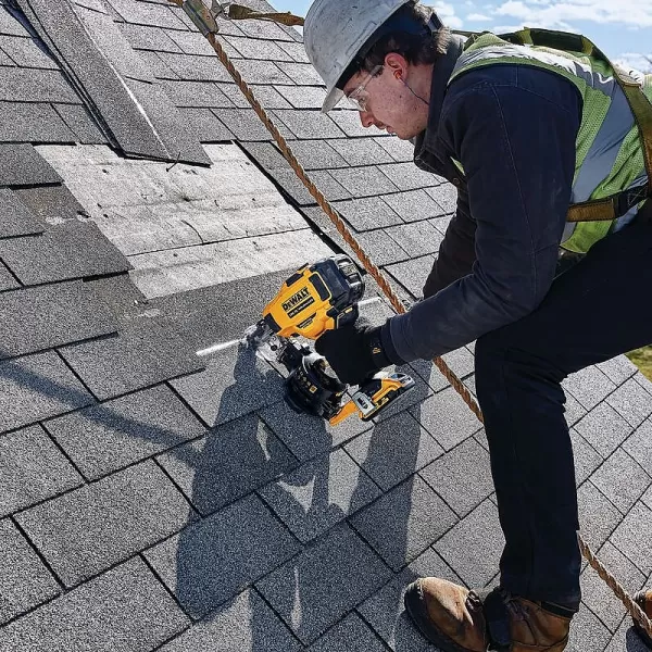 Aku pokrývačská hřebíkovačka 18V 2x2,0Ah DeWALT DCN45RND2