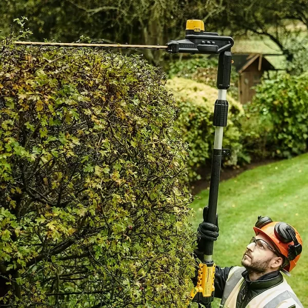 Aku plotostřih s dlouhou rukojetí 18V 1x5,0Ah DeWALT DCMPH566P1