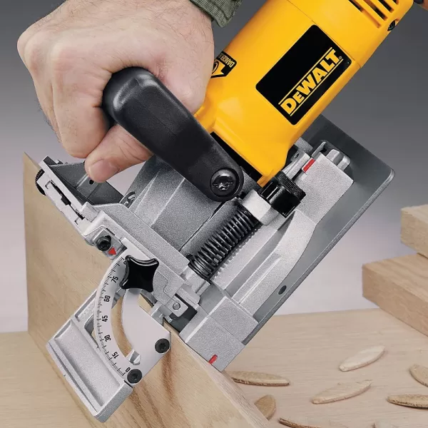 Lamelovací frézka DeWALT DW682K