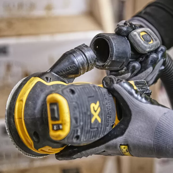 Aku excentrická bruska 125mm 18V 2x5,0Ah DeWALT DCW210P2