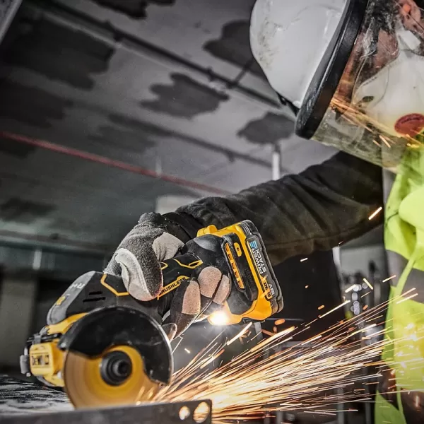 Aku univerzální řezačka 18V 2x1,7Ah DeWALT POWERSTACK DCS438E2T