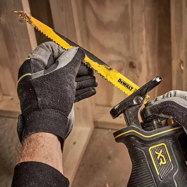 Aku mečová pila 18V bez aku DeWALT DCS382N