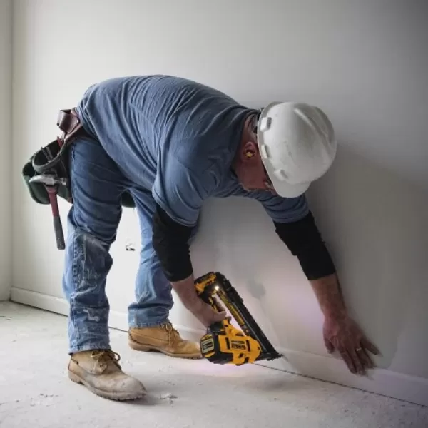 Aku hřebíkovačka 2x5,0Ah 18V DeWALT DCN650P2